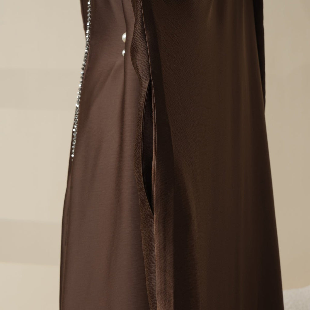 Loose batwing abaya silhouette view 15