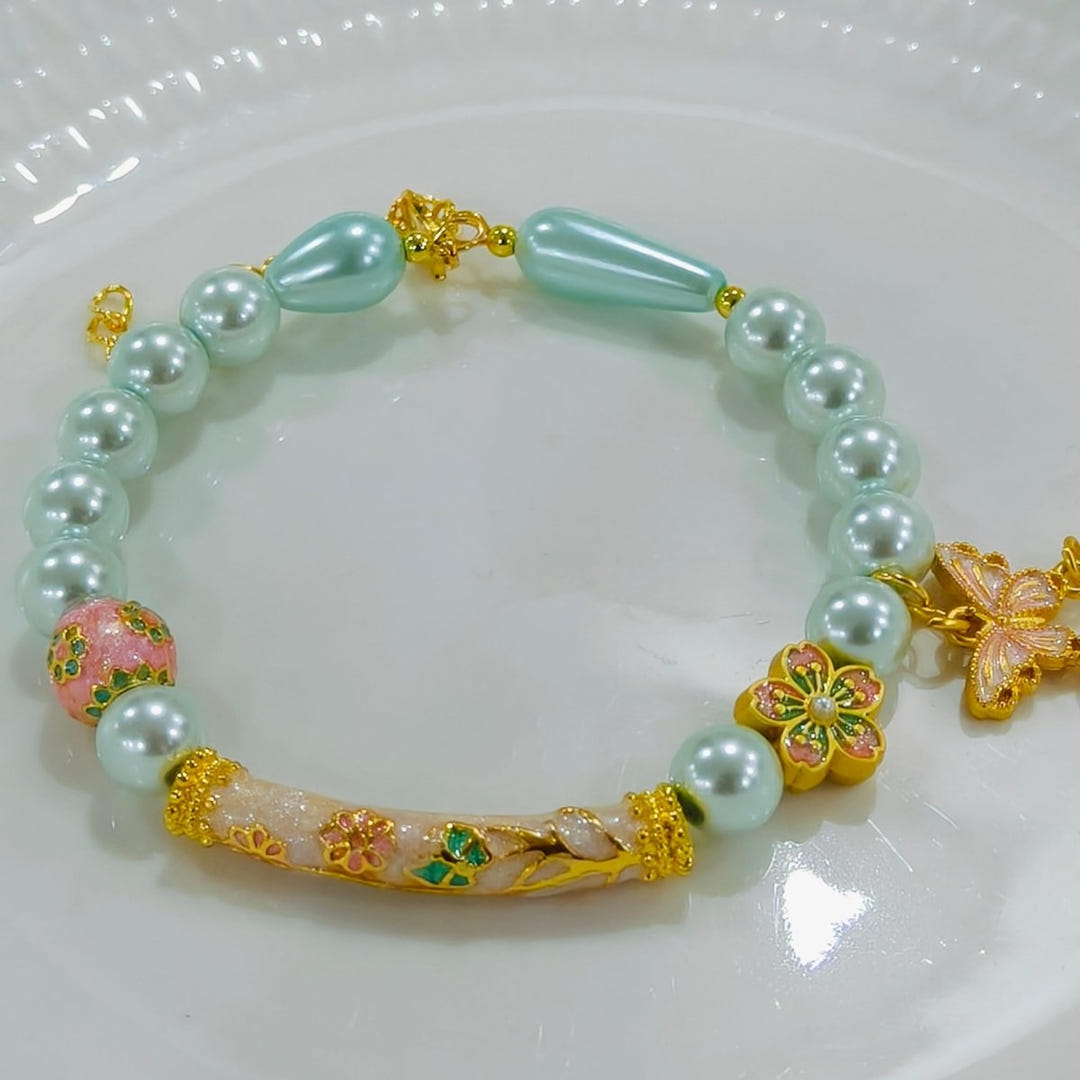 Sculptural link bracelet alternate view 5