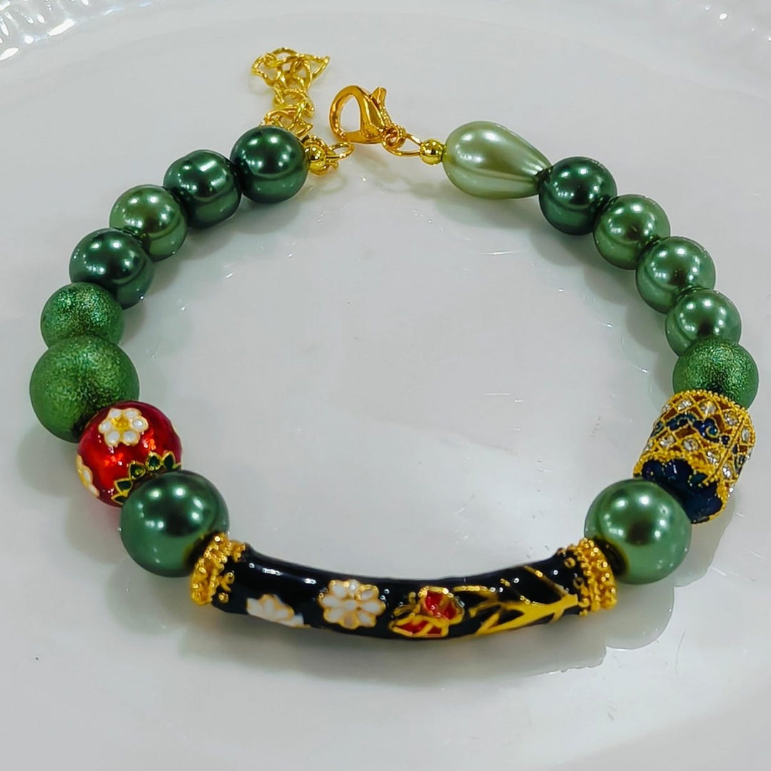 Sculptural link bracelet alternate view 4