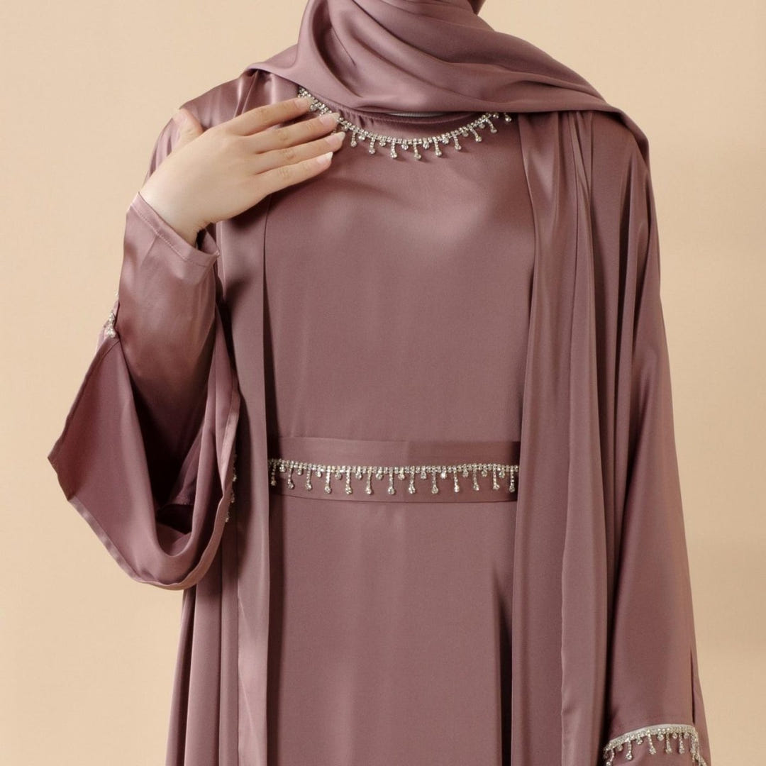 Satin abaya six-piece set image 4