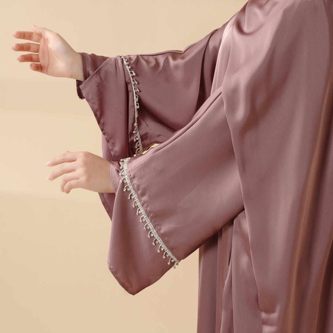 Satin abaya six-piece set image 6
