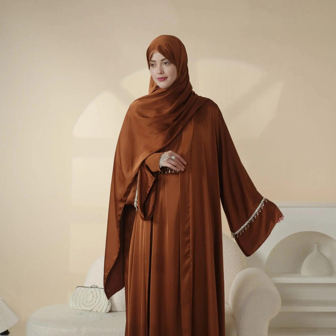 Satin abaya six-piece set image 10