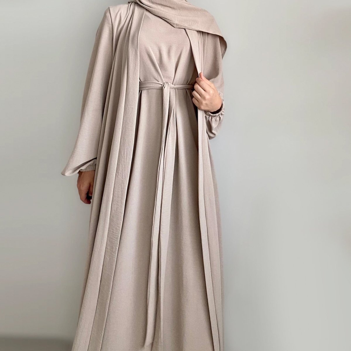 Open abaya with pockets three-piece set image 11