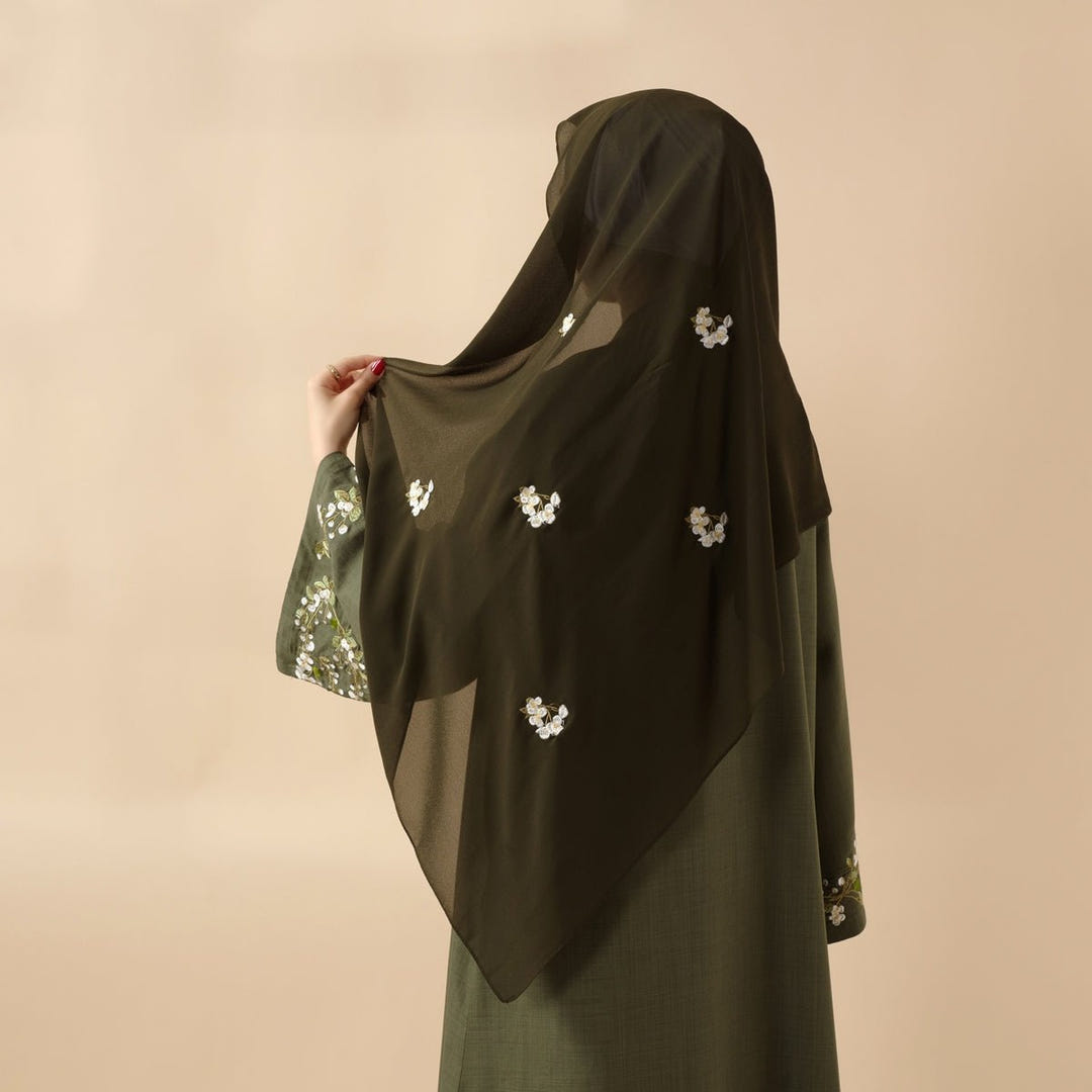Olive branch embroidered abaya set image 5