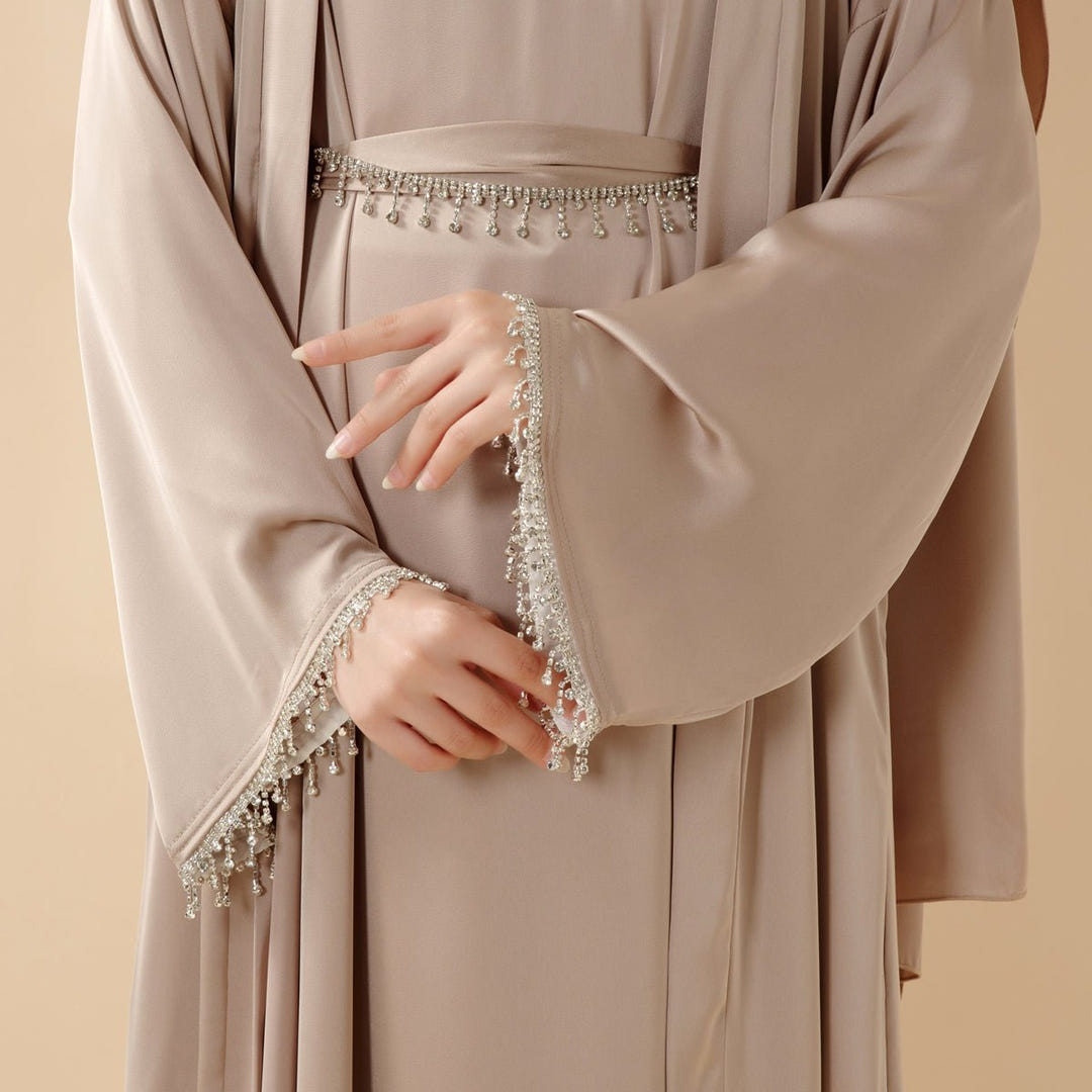 Four-piece diamond-tassel abaya set view 4