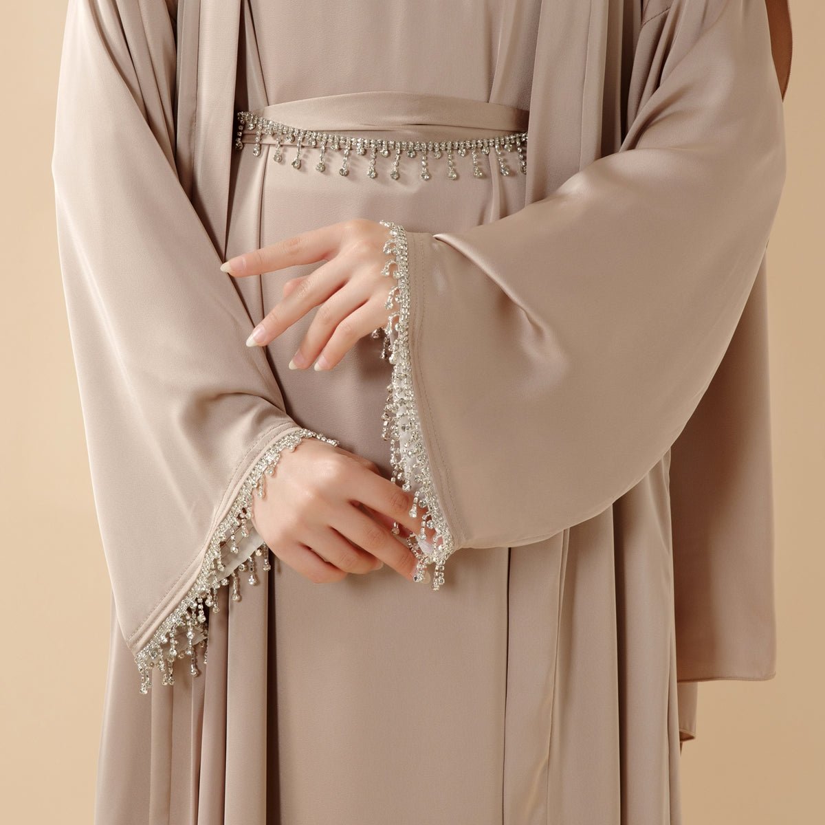 Four-piece diamond-tassel abaya set view 4