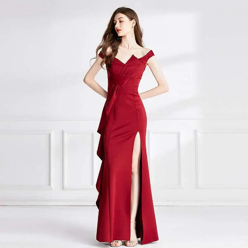 Wine-red satin high-slit evening gown image 4