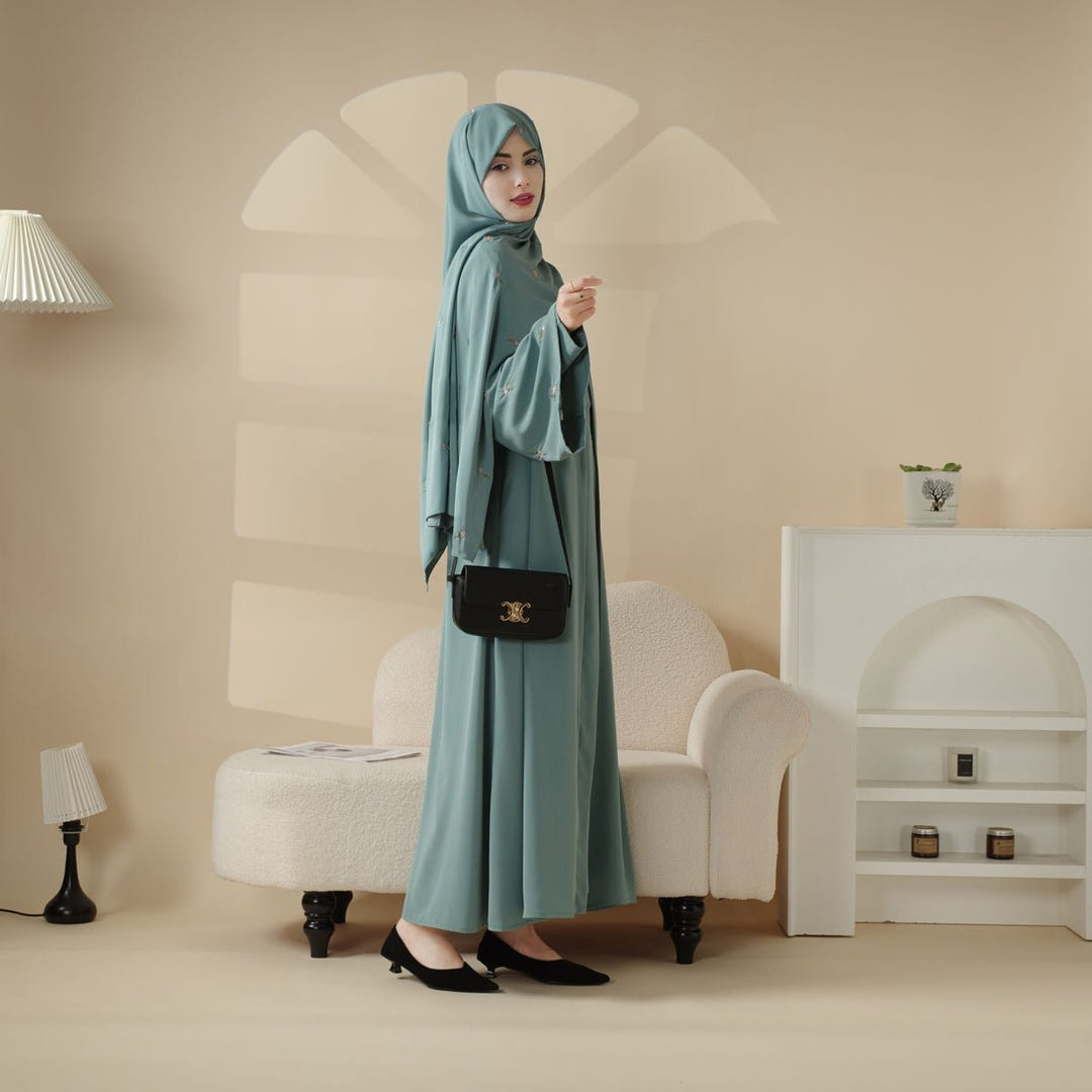 Tulip embroidered abaya set image 7