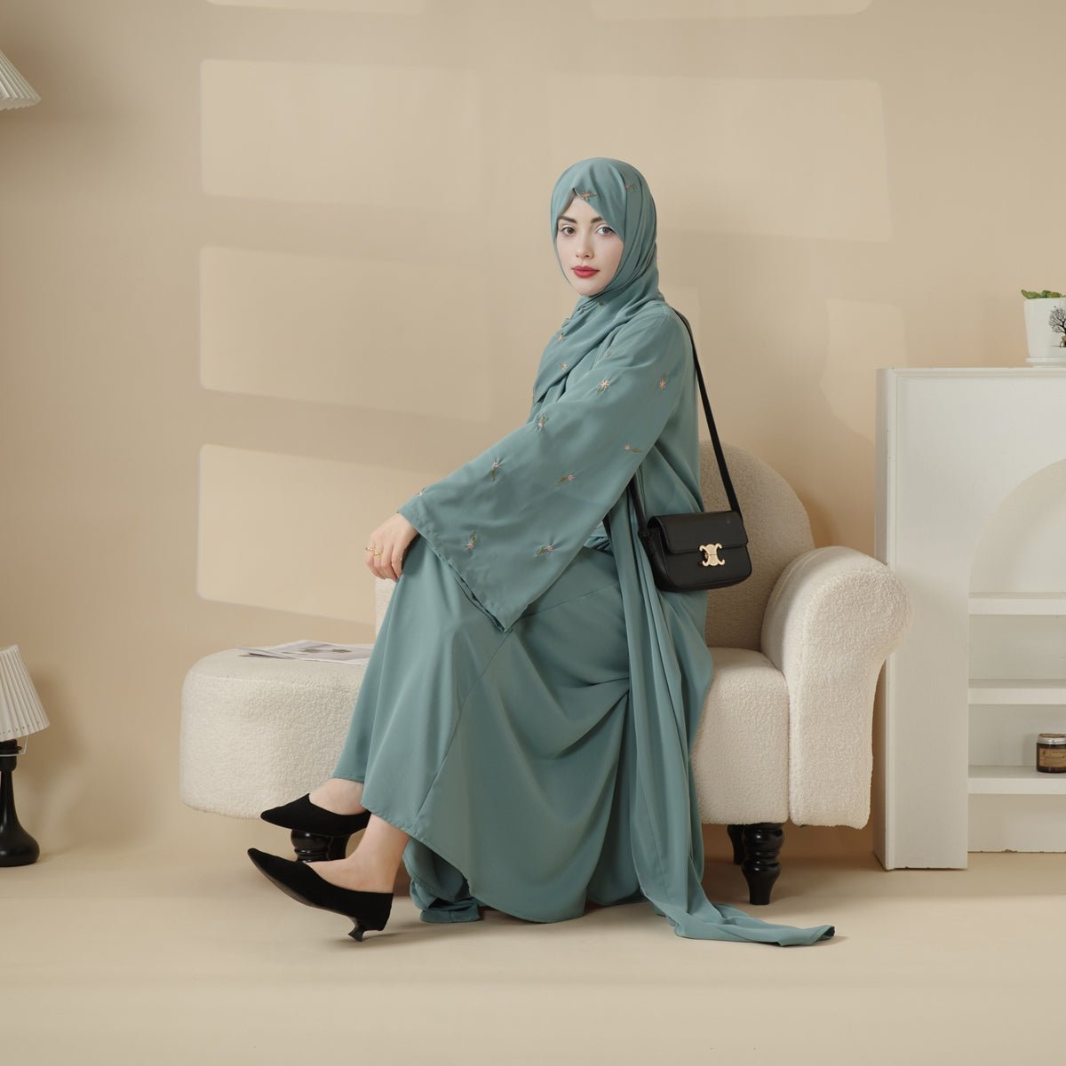 Tulip embroidered abaya set image 8