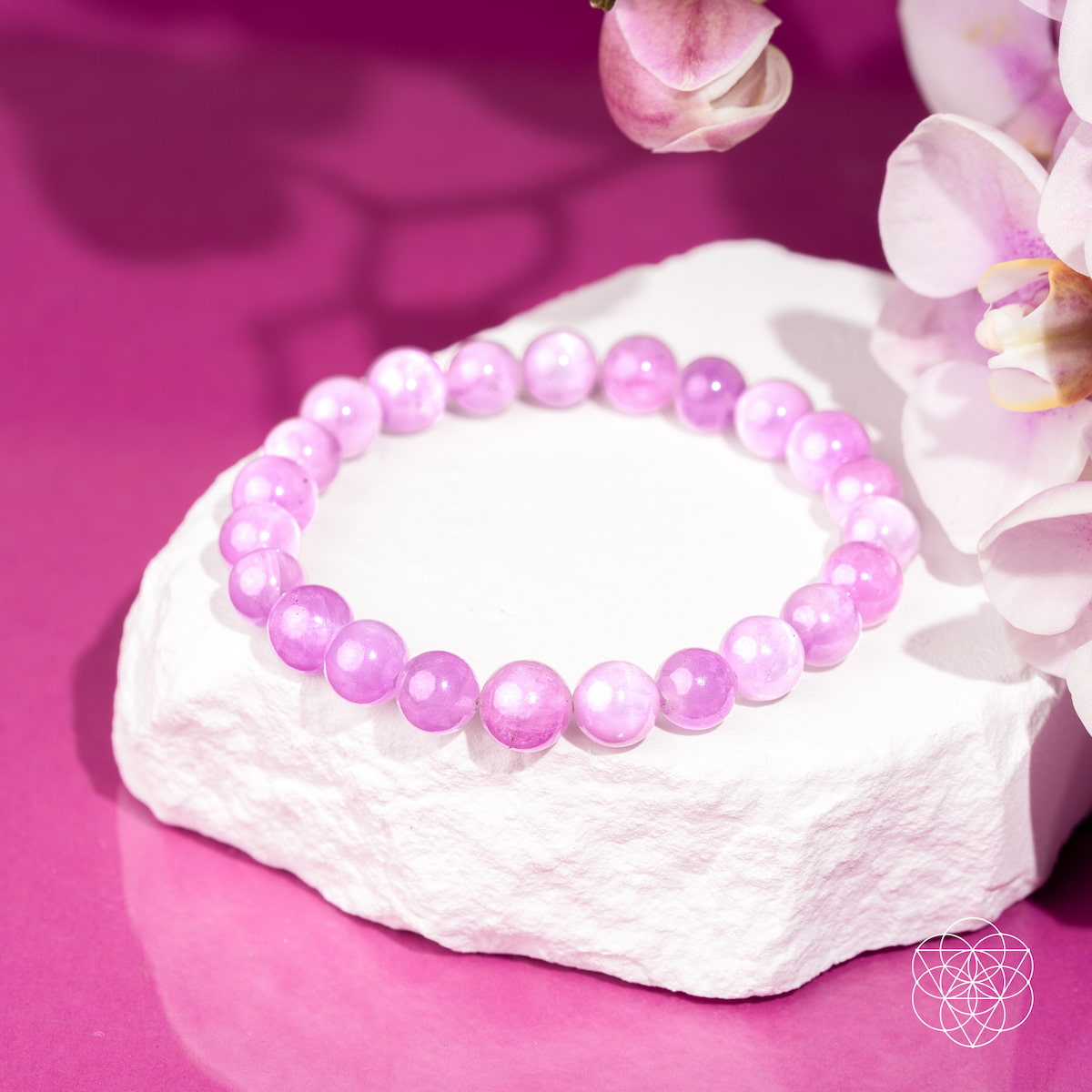 Natural pink kunzite bead bracelet on premium elastic