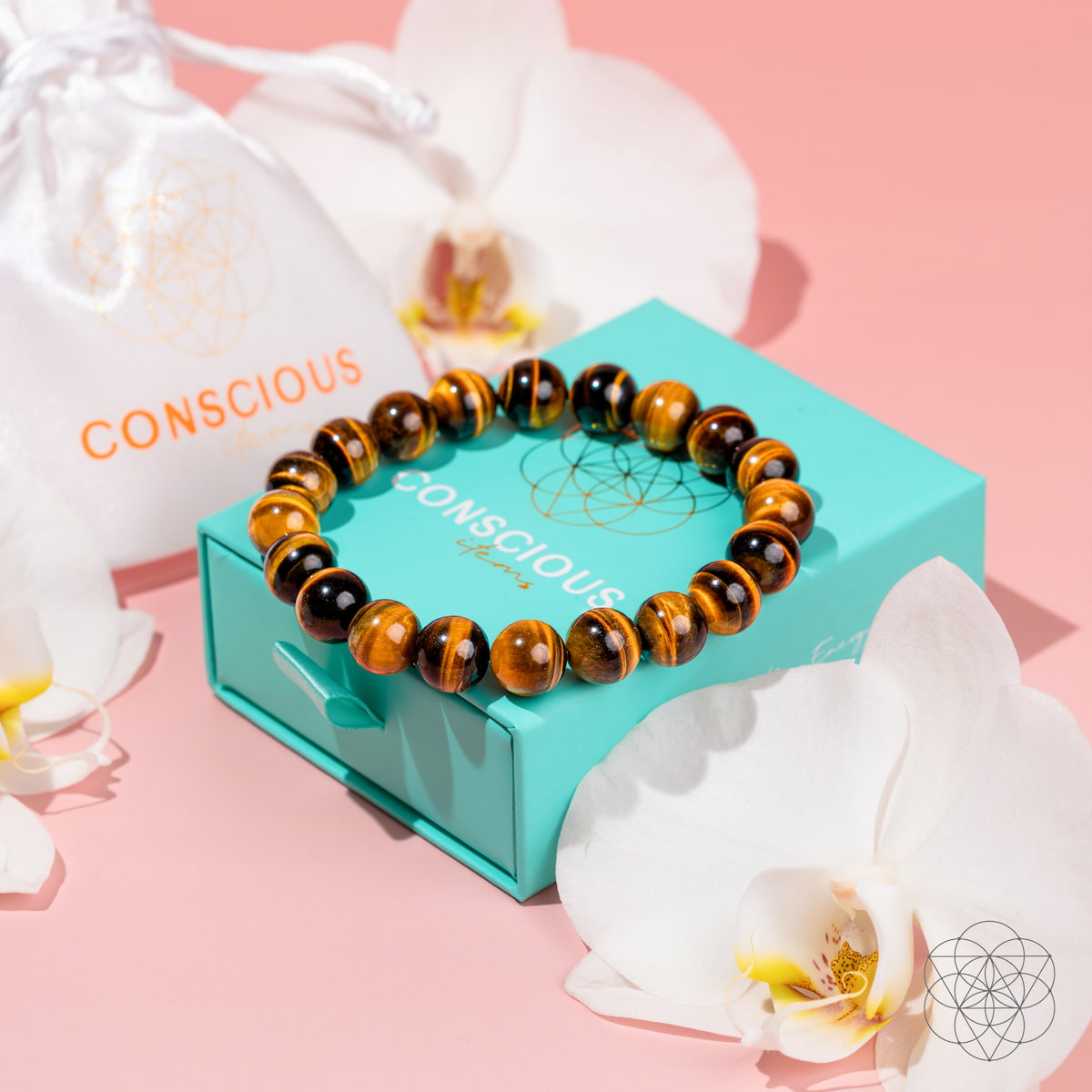 10 mm tiger’s eye bead bracelet close-up