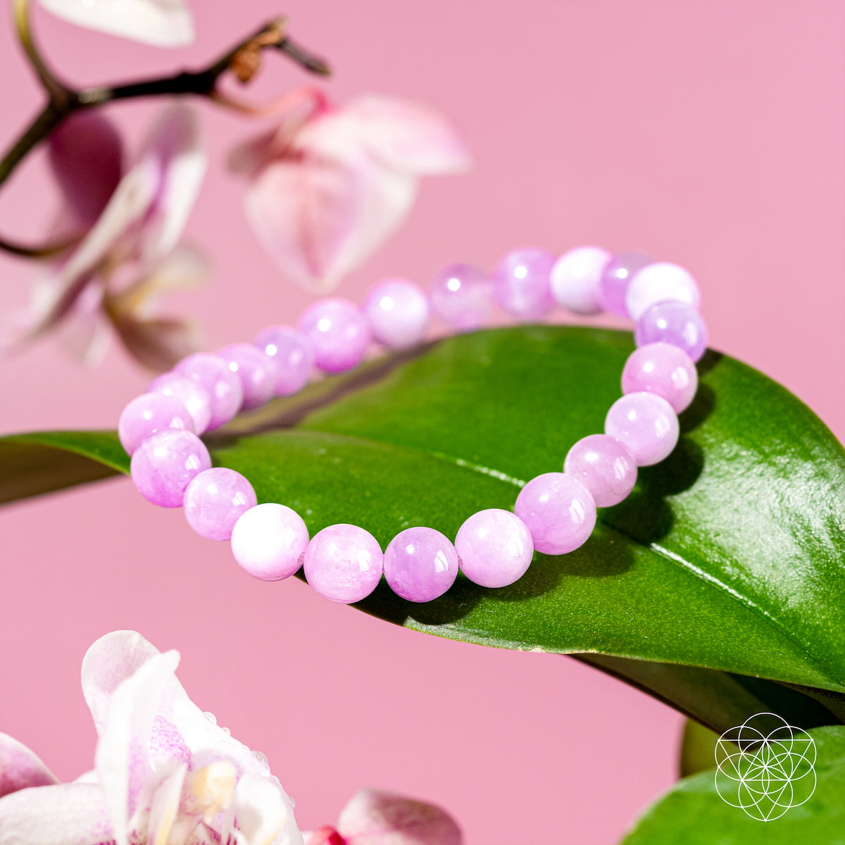 Natural kunzite bracelet on elastic band