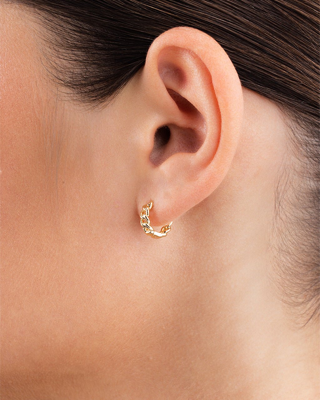 Maeve rounded link hoop earrings in gold, alternate view