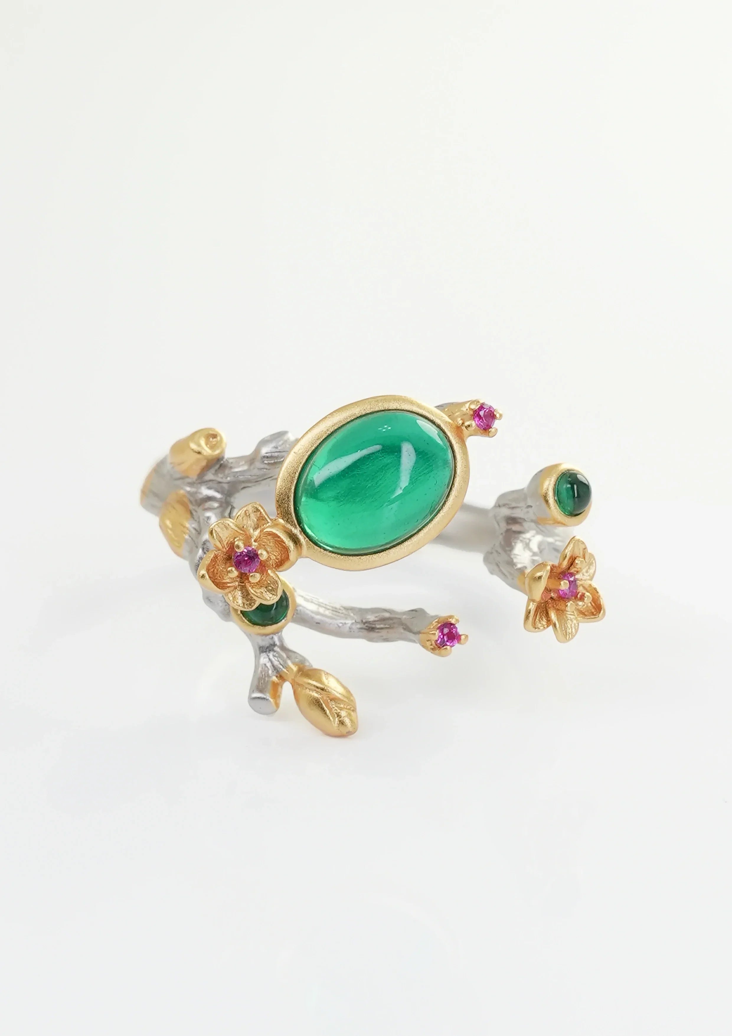 Enchanted Branch emerald ring, close-up detail