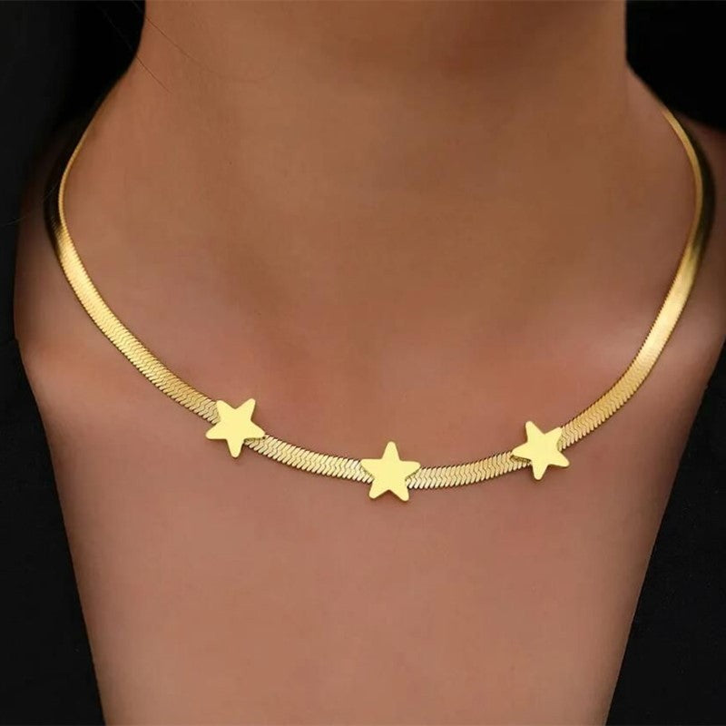 Gold Star Chain Necklace — product view 2