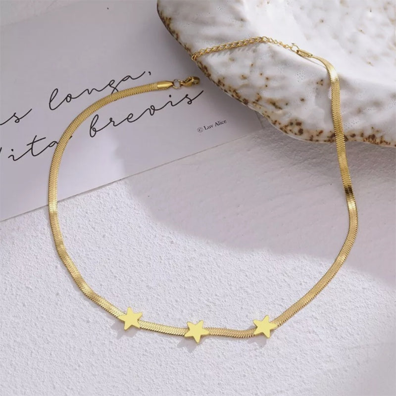 Gold Star Chain Necklace — product view 3