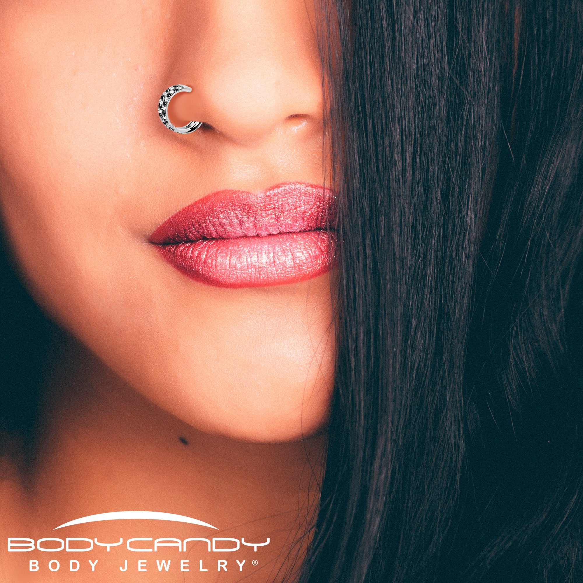 Checkerboard hinged titanium nose hoop view 4
